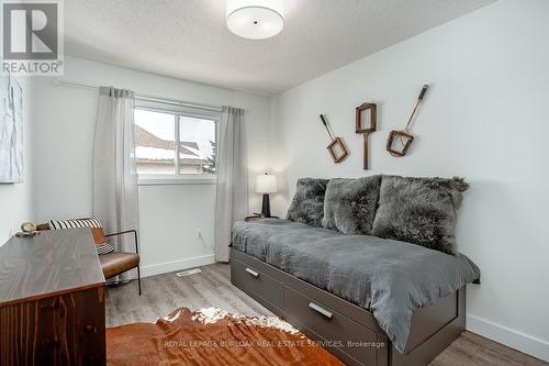 1351 Tobyn Drive, Burlington, ON - Indoor Photo Showing Bedroom