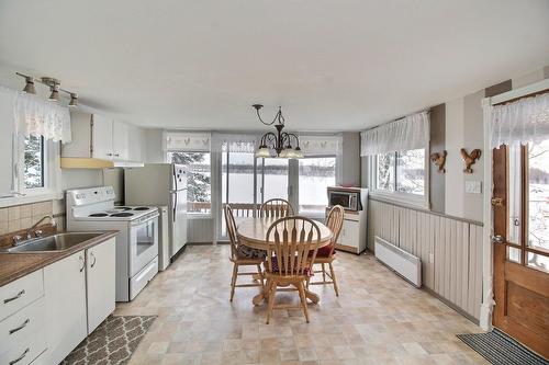 Cuisine - 32 Av. De La Plage, Barraute, QC - Indoor Photo Showing Kitchen