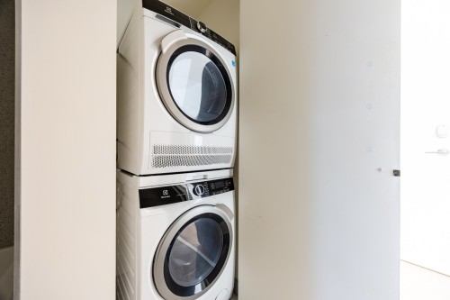 Salle de lavage - 1606-360 Rue Mayor, Montréal (Ville-Marie), QC - Indoor Photo Showing Laundry Room