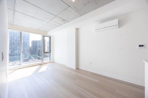 Salon - 1606-360 Rue Mayor, Montréal (Ville-Marie), QC - Indoor Photo Showing Other Room