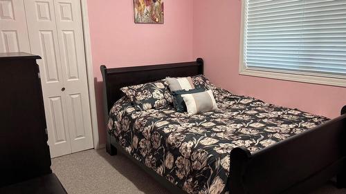 1820 Olympus Way, West Kelowna, BC - Indoor Photo Showing Bedroom