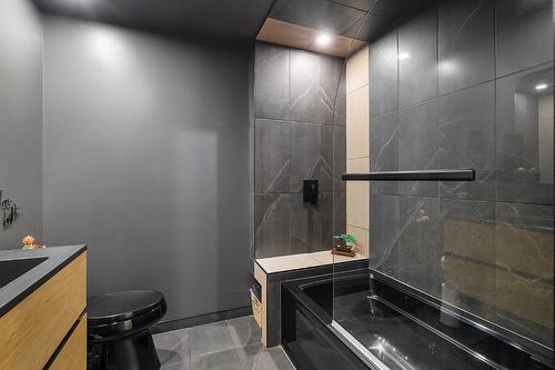 7502 Highway 95A, Kimberley, BC - Indoor Photo Showing Bathroom