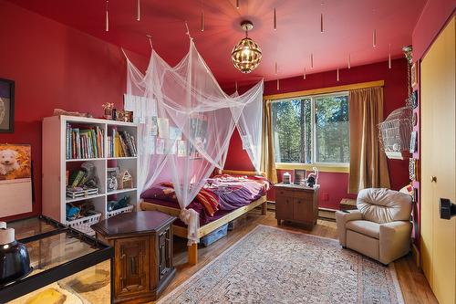 7502 Highway 95A, Kimberley, BC - Indoor