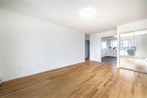 Salon - 5-405 Rue Lamarre, Longueuil (Le Vieux-Longueuil), QC - Indoor Photo Showing Other Room