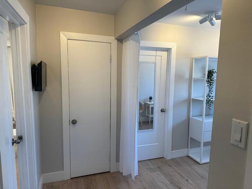 Bureau - 2-310 Rue De Gentilly O., Longueuil (Le Vieux-Longueuil), QC - Indoor Photo Showing Other Room