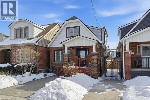 134 Balsam Avenue N, Hamilton, ON - Outdoor With Facade