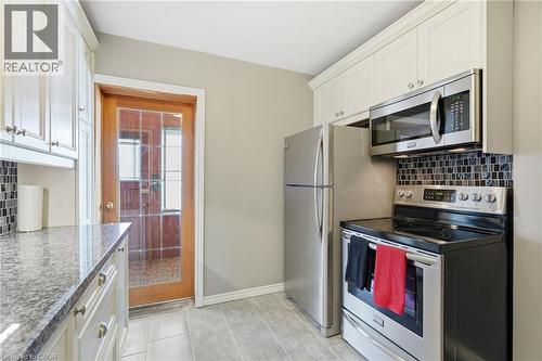 134 Balsam Avenue N, Hamilton, ON - Indoor Photo Showing Kitchen With Stainless Steel Kitchen With Upgraded Kitchen
