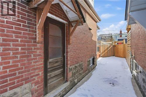 134 Balsam Avenue N, Hamilton, ON - Outdoor With Exterior