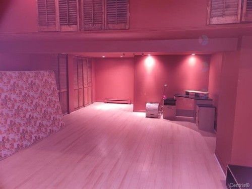 Salle familiale - 13482 Rue Brault, Mirabel, QC - Indoor Photo Showing Other Room