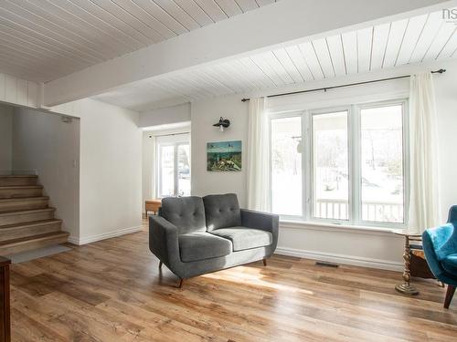 6 Devonport Avenue, Fall River, NS 