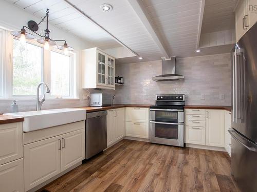 6 Devonport Avenue, Fall River, NS 