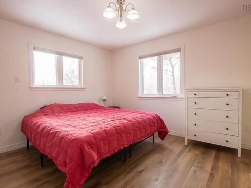 6 Devonport Avenue, Fall River, NS 