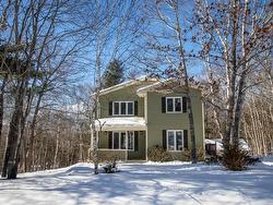 6 Devonport Avenue  Fall River, NS B2T 1A4