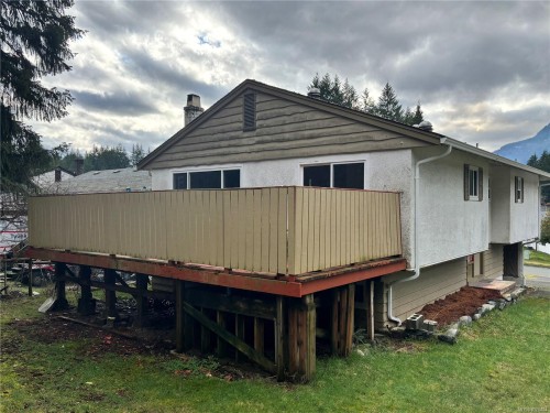 649 Nimpkish Dr, Gold River, BC 