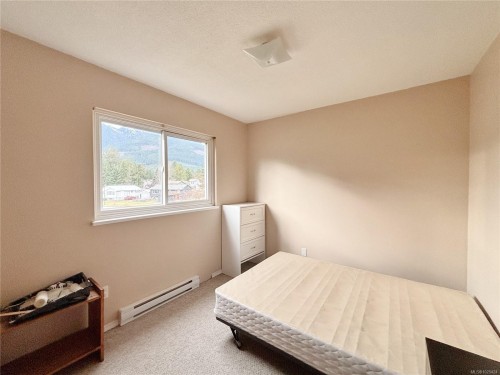 649 Nimpkish Dr, Gold River, BC 