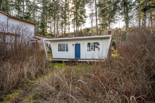 1426 Wilkinson Rd, Comox, BC 