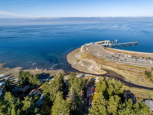 1426 Wilkinson Rd, Comox, BC 