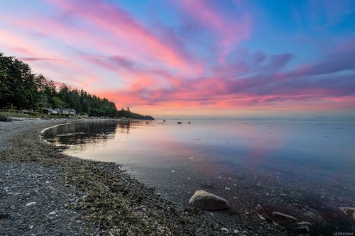 1426 Wilkinson Rd, Comox, BC 