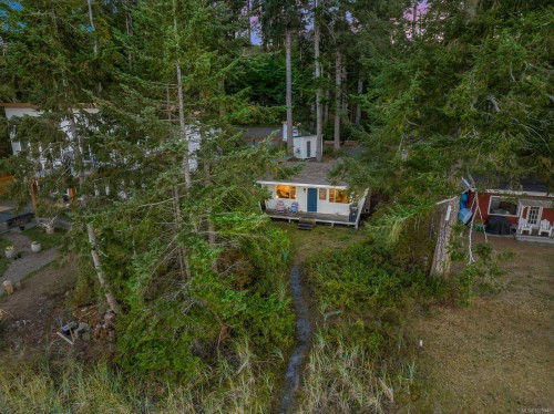 1426 Wilkinson Rd, Comox, BC 