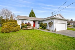 1594 Arbutus Ave  Comox, BC V9M 2T6