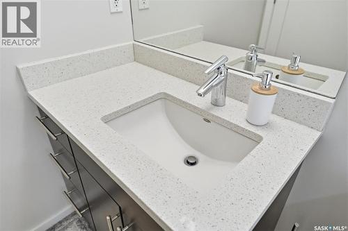 408 230 Slimmon Road, Saskatoon, SK - Indoor Photo Showing Bathroom