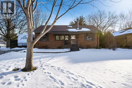 1114 Parkview  Windsor, ON N8X 2S9