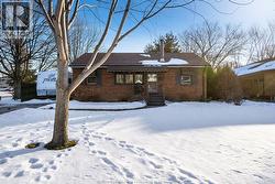 1114 Parkview  Windsor, ON N8X 2S9