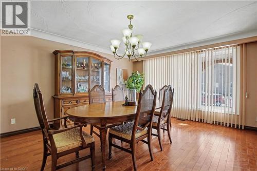 18 Ridley Drive, Hamilton, ON - Indoor Photo Showing Dining Room