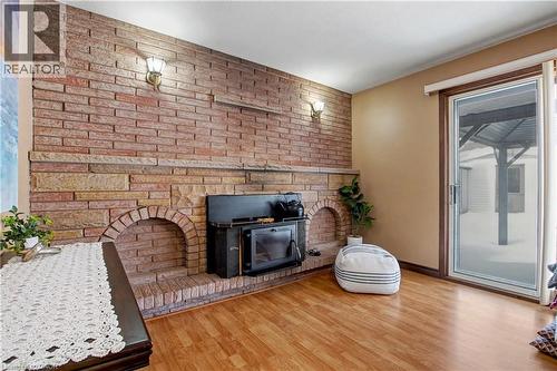 18 Ridley Drive, Hamilton, ON - Indoor Photo Showing Living Room With Fireplace
