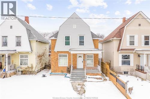 715 AYLMER AVENUE  Windsor, ON N9A 1V2