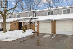 475 WOODVIEW Road Unit# 6  Burlington, ON L7N 2Z9