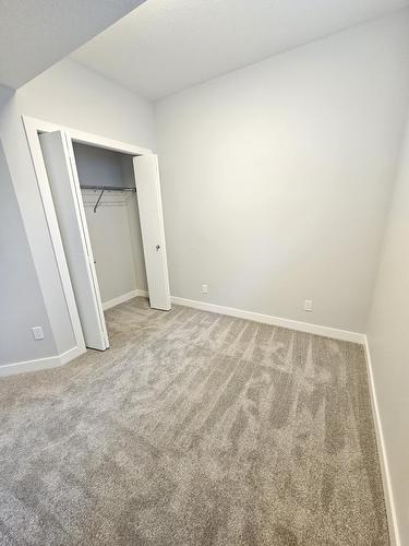 8069-8073  Cedric Mah Rd, Edmonton, AB - Indoor Photo Showing Other Room