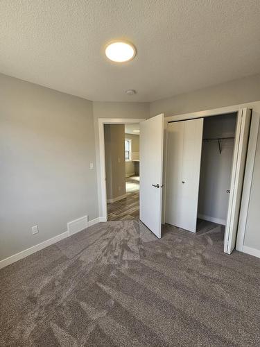 8069-8073  Cedric Mah Rd, Edmonton, AB - Indoor Photo Showing Other Room