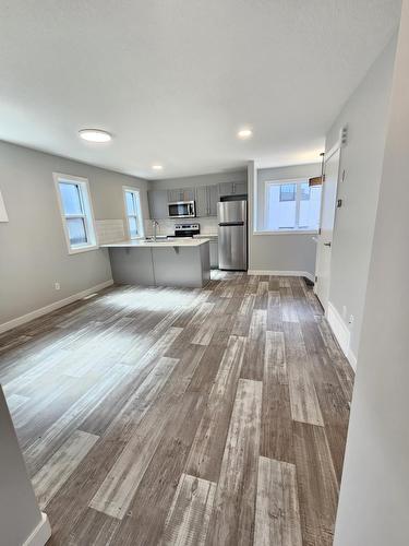 8069-8073  Cedric Mah Rd, Edmonton, AB - Indoor Photo Showing Other Room