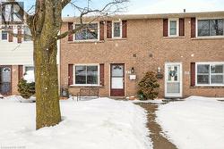 82 SAN REMO Drive  Hamilton, ON L9C 5N6