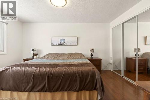 82 San Remo Drive, Hamilton, ON - Indoor Photo Showing Bedroom