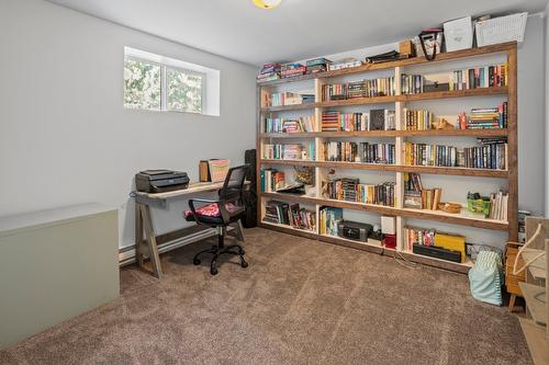 4421 3A Highway, Wynndel, BC - Indoor Photo Showing Office