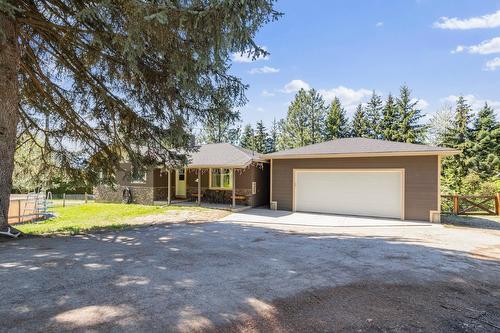 4421 3A Highway, Wynndel, BC - Outdoor
