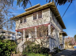 201-1120 Richardson St  Victoria, BC V8V 3C8