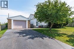 13 CRAIG Boulevard  Grimsby, ON L3M 4C2