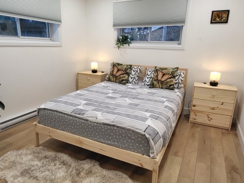 Chambre à coucher - 1844 Ch. Lakeshore, Clarenceville, QC - Indoor Photo Showing Bedroom