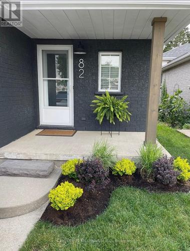 82 Orchid Crescent, Kitchener, ON - Outdoor