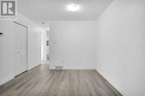 330 Fleming Drive, London East (East D), ON - Indoor Photo Showing Other Room