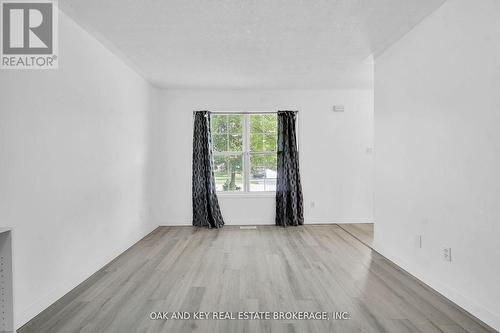 330 Fleming Drive, London East (East D), ON - Indoor Photo Showing Other Room