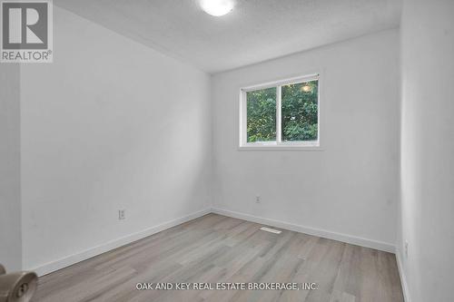 330 Fleming Drive, London East (East D), ON - Indoor Photo Showing Other Room