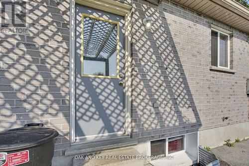 330 Fleming Drive, London East (East D), ON - Outdoor