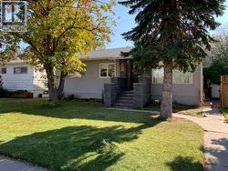 719 49 Avenue SW  Calgary, AB T2G 1G7