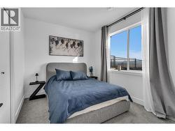 lower level bedroom - 