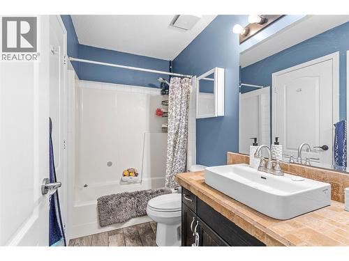 2395 Pleasant Valley Road Unit# 14, Armstrong, BC - Indoor Photo Showing Bathroom