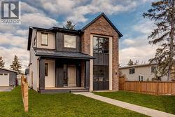 8812 33 Avenue NW  Calgary, AB T3B 1M5